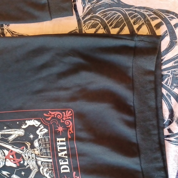 DOLLSKILL 2X BLACK LONG-SLEEVED SWEATSHIRT WITH PUNK ANARCHY IN RED ON FRONT - Picture 4 of 13